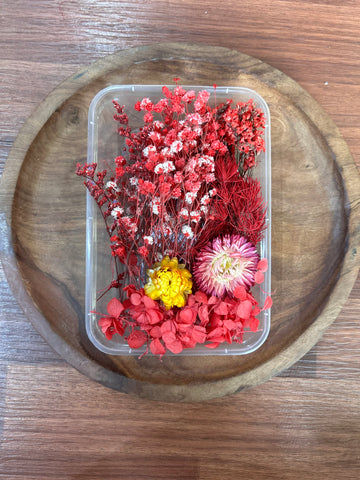 RED DRY FLOWER BOX