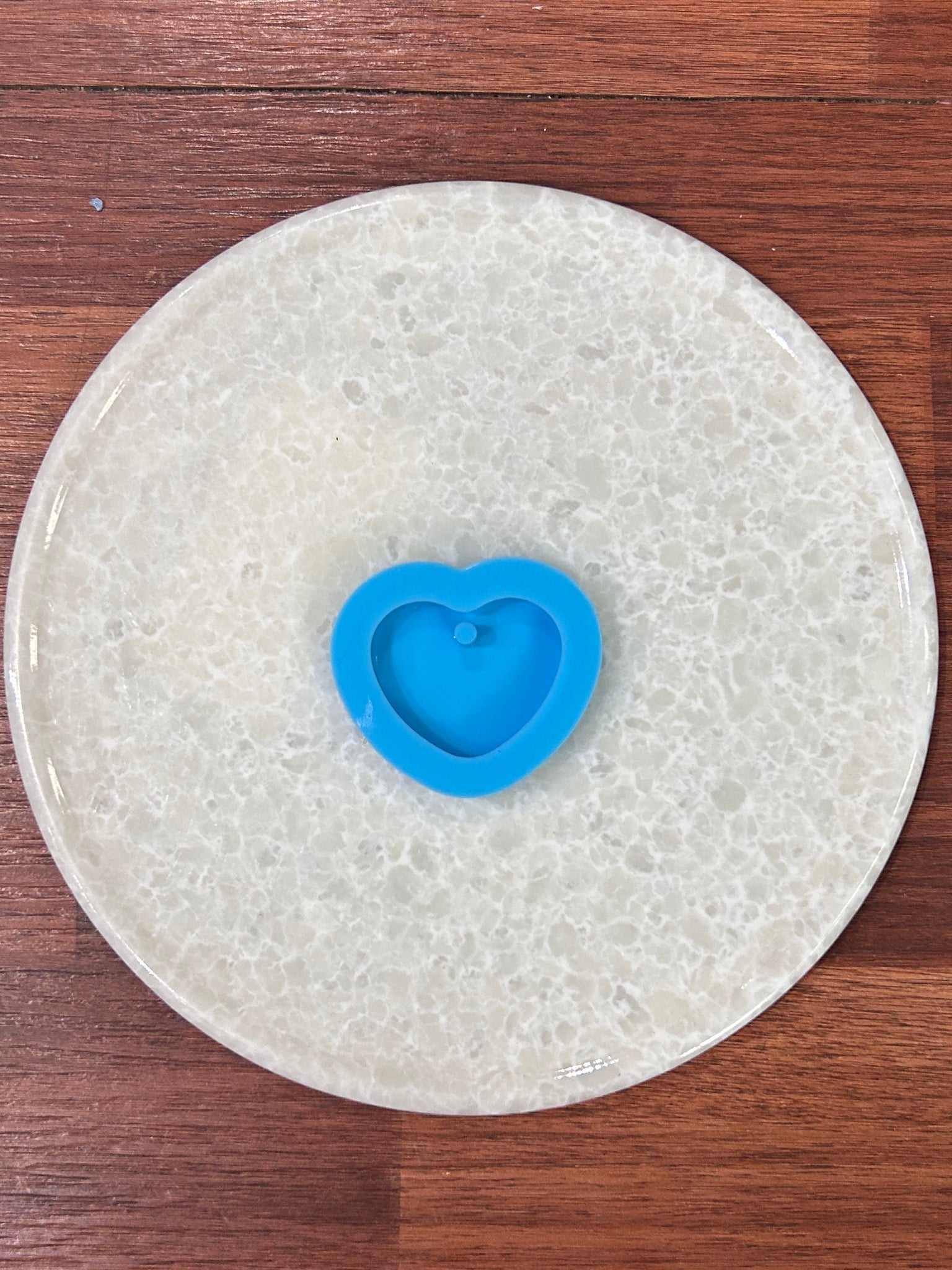 HEART BORDER KEYCHAIN BLUE MOULD